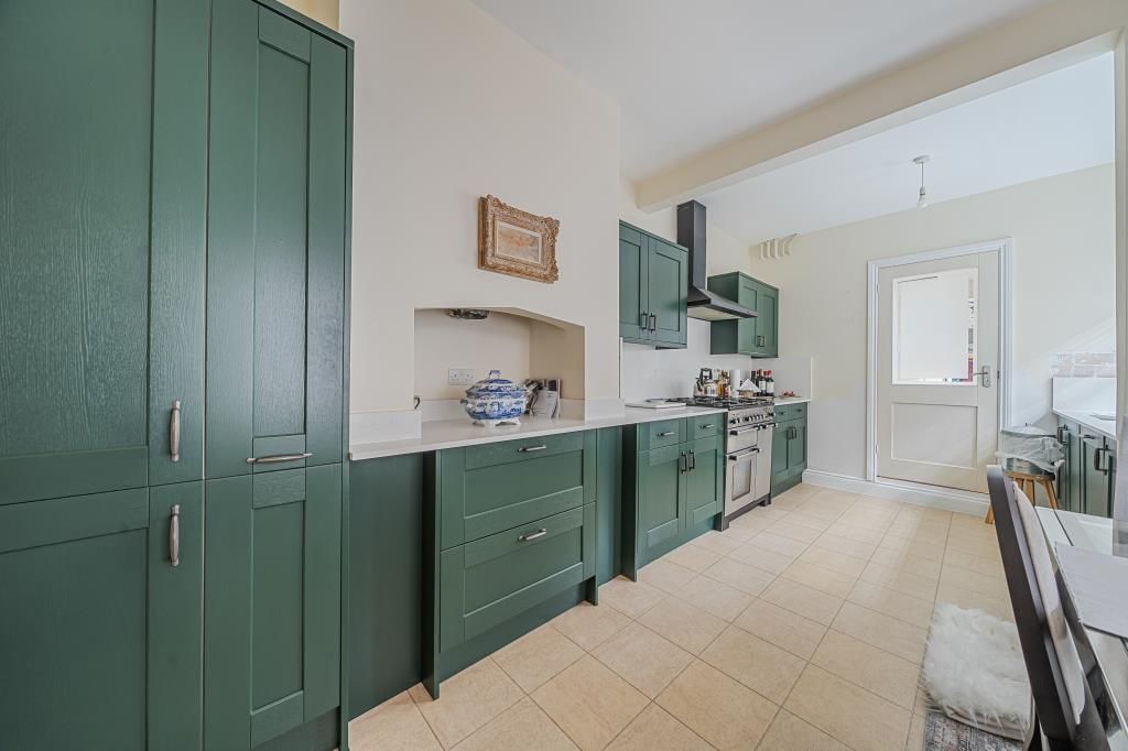 Property photo 2 of 20 Kitchen