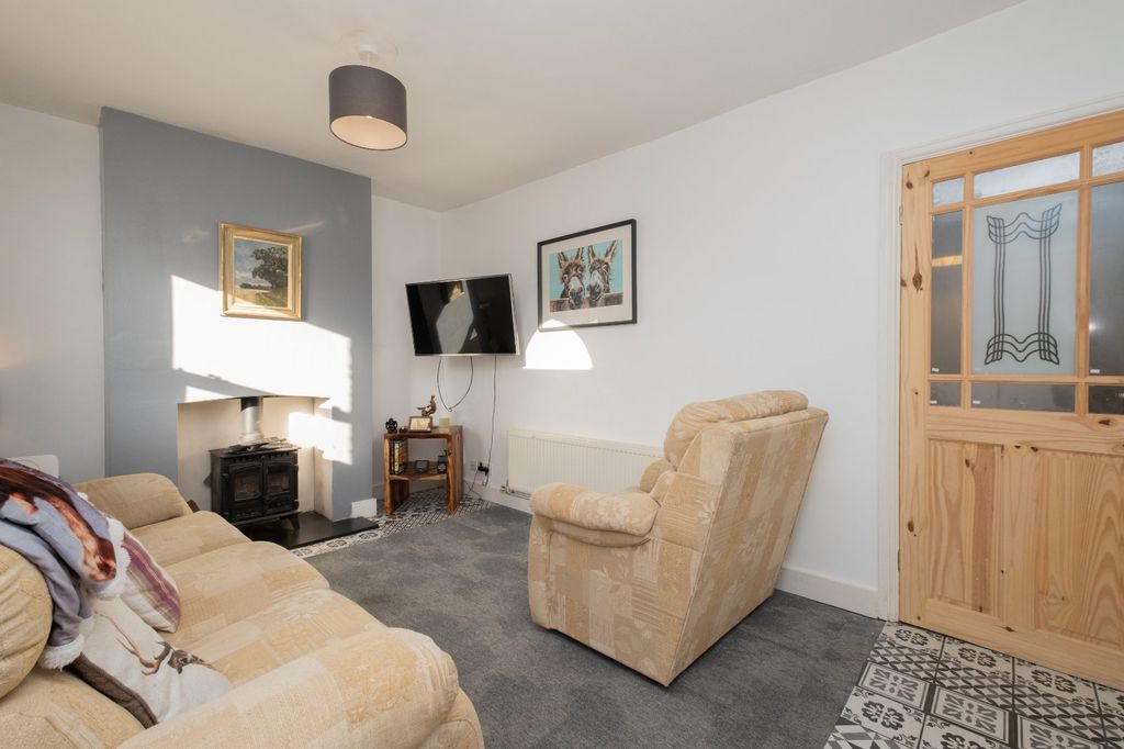 Property photo 3 of 14 Picture 3