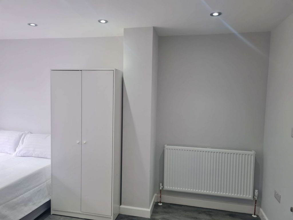 Property photo 3 of 30 Gallery