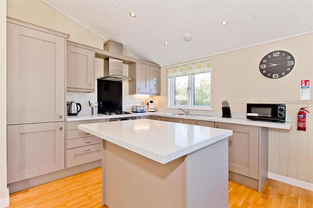 Property photo 2 of 13 Kitchen.Jpg