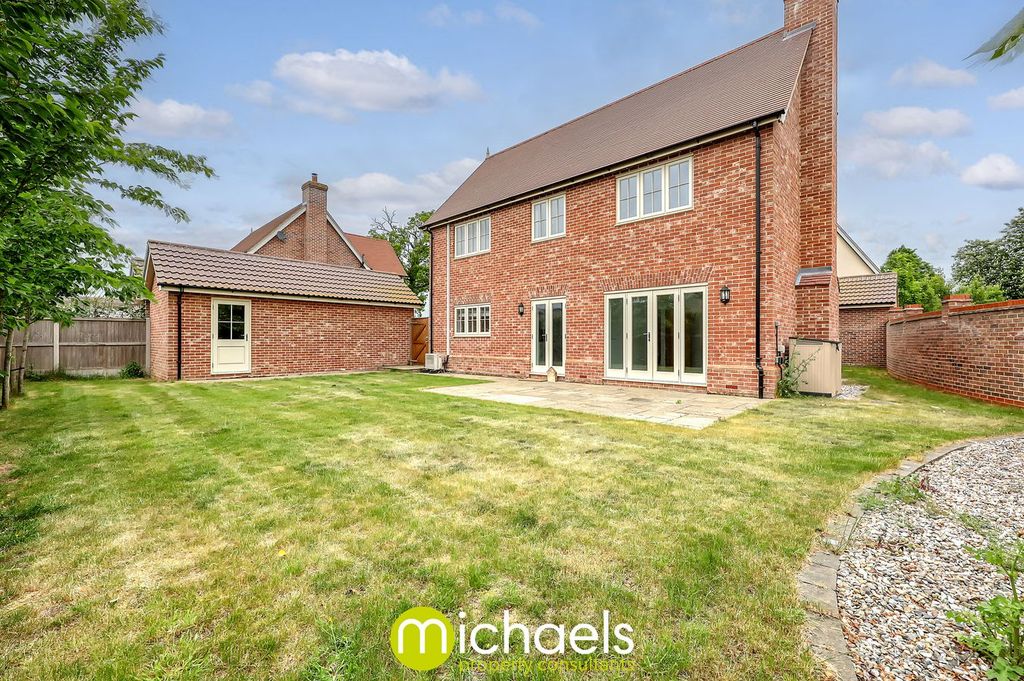 Property photo 2 of 33