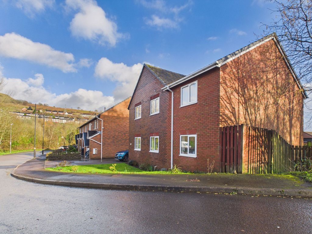 Property photo 1 of 47