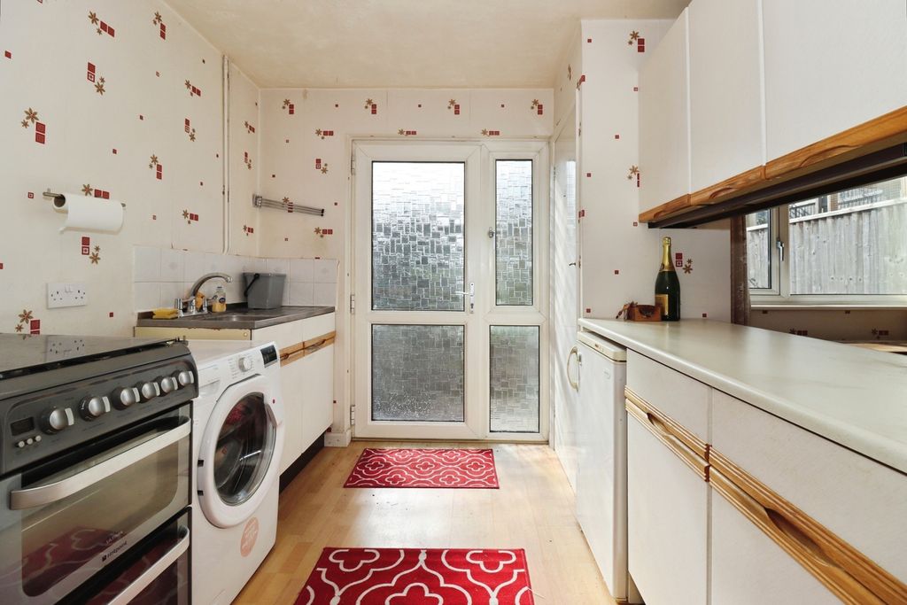 Property photo 3 of 14 Pbox-Img.Jpg