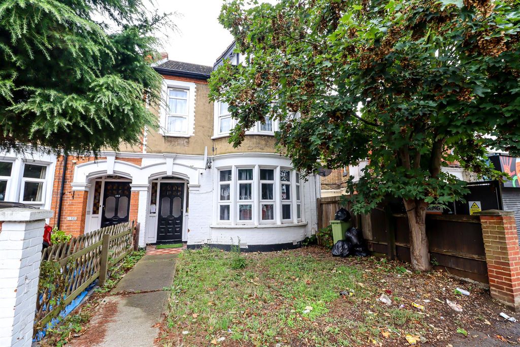 Property photo 1 of 2