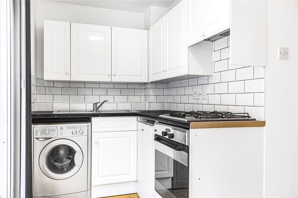 Property photo 2 of 15 Picture No. 08