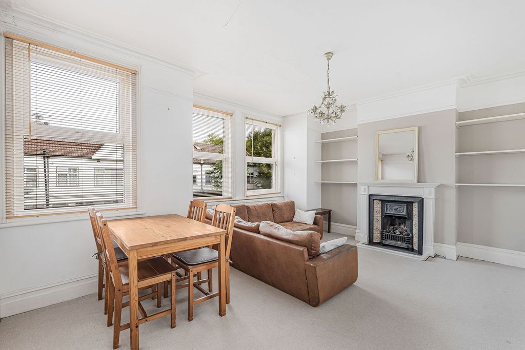 Property photo 2 of 7