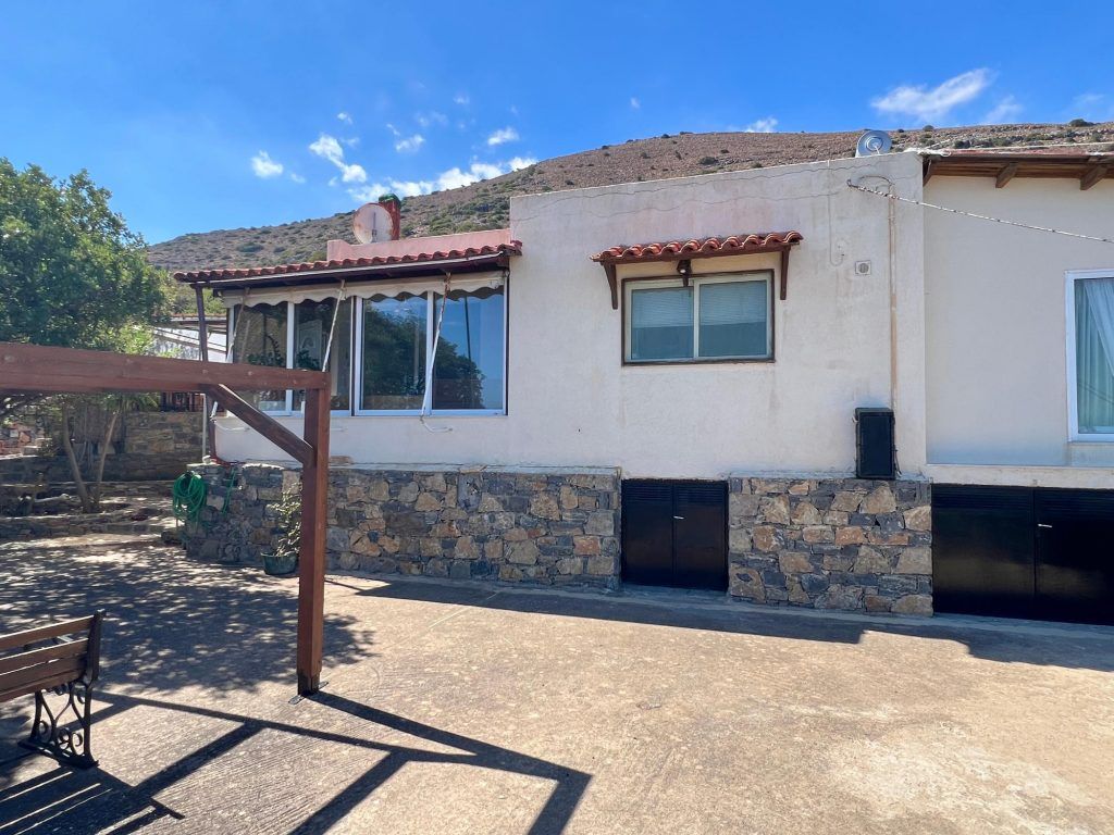 Property photo 2 of 45