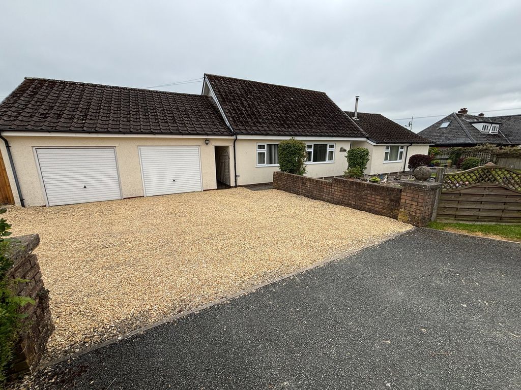 Property photo 1 of 27