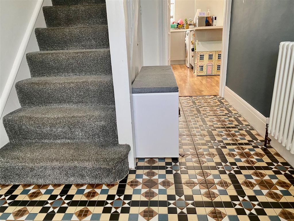 Property photo 3 of 10 8.Jpg