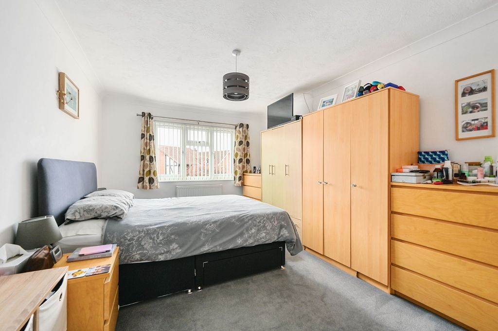 Property photo 3 of 22