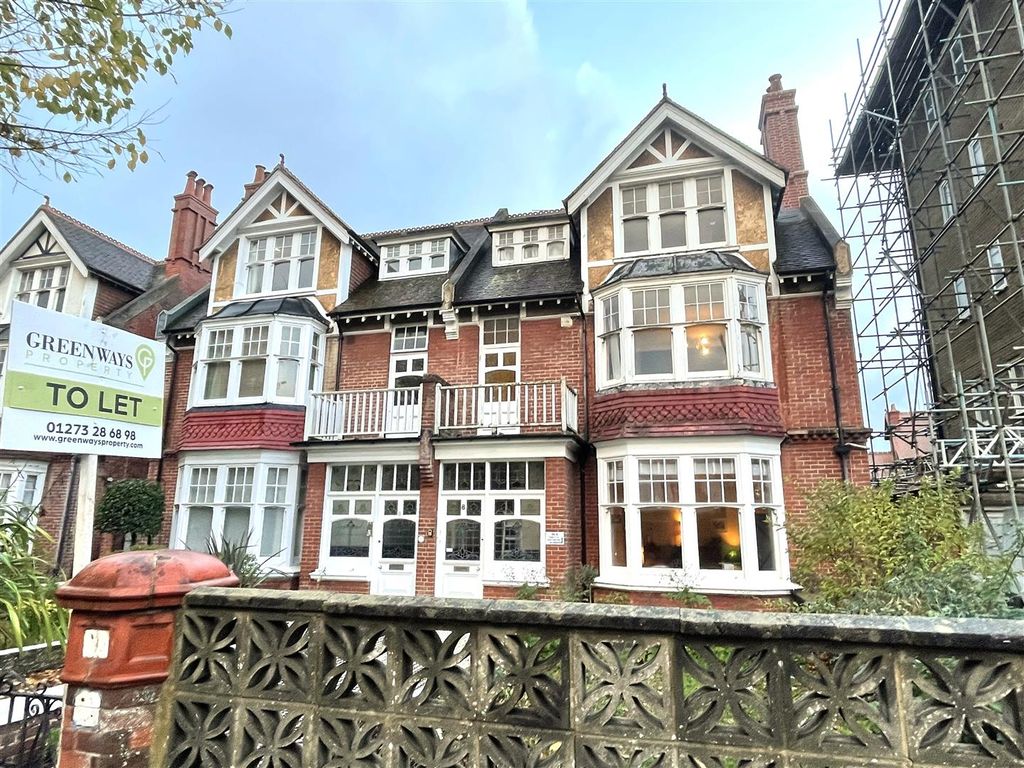 Property photo 1 of 8 Front Letting.Jpeg