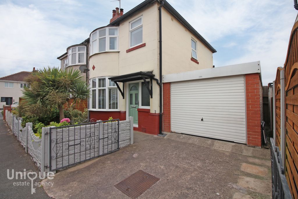 Property photo 1 of 26