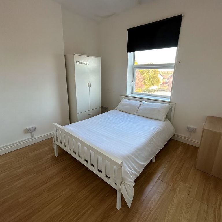 Property photo 1 of 4 Photo 4