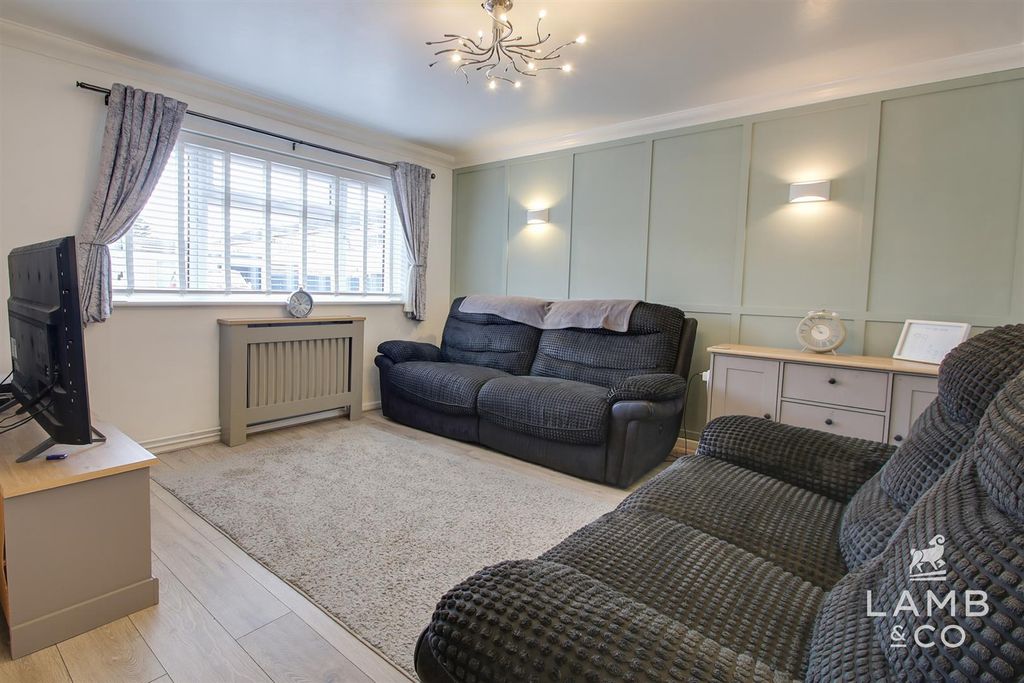 Property photo 3 of 20