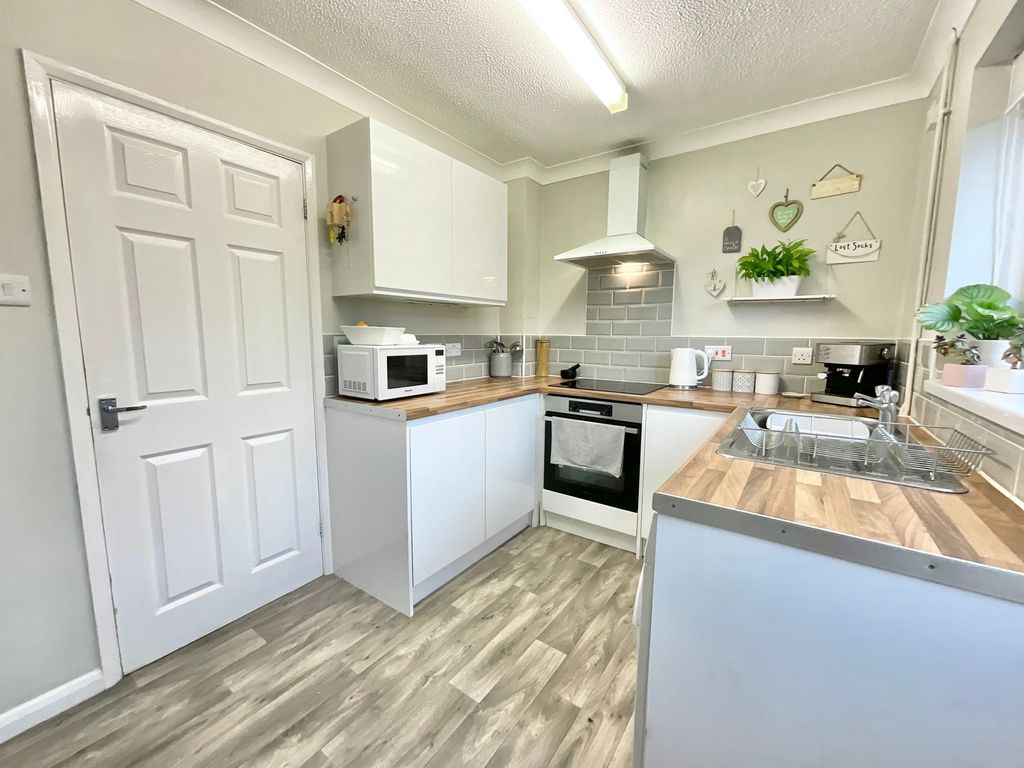Property photo 3 of 22