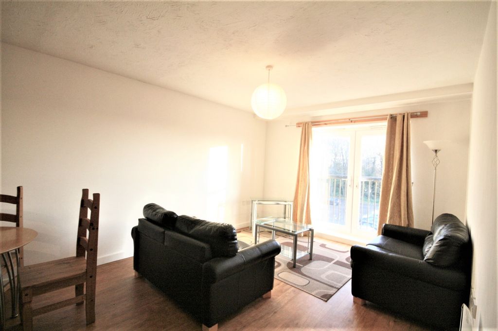 Property photo 3 of 9