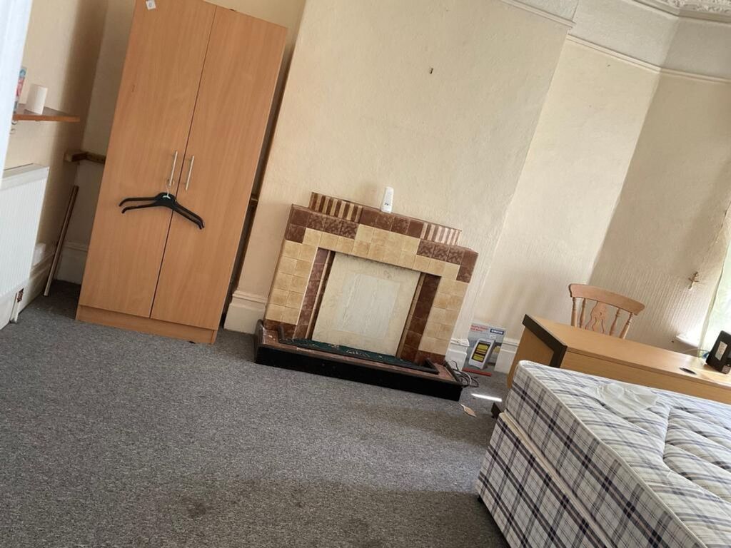 Property photo 3 of 6 This Spacious Double Bedroom Features Ample Floor ...