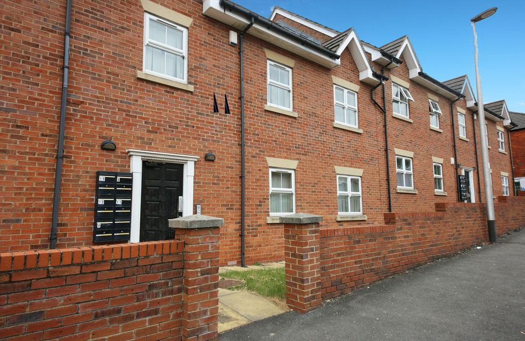 Property photo 1 of 8 Front