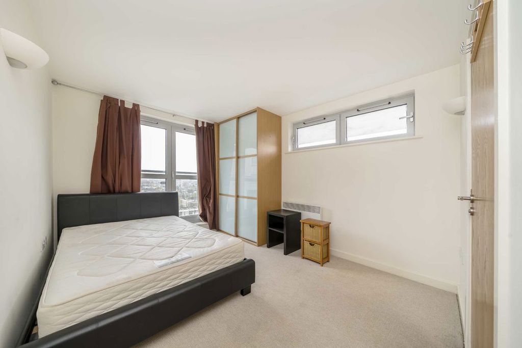 Property photo 3 of 7