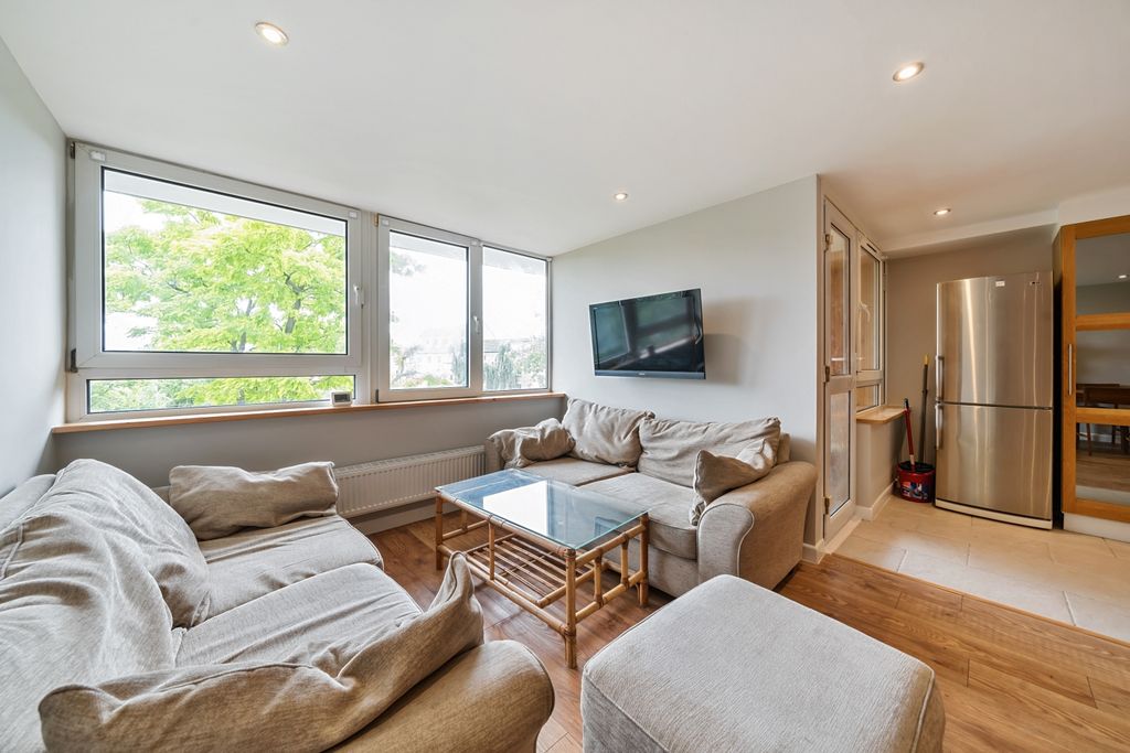 Property photo 2 of 16 1154009 (2)