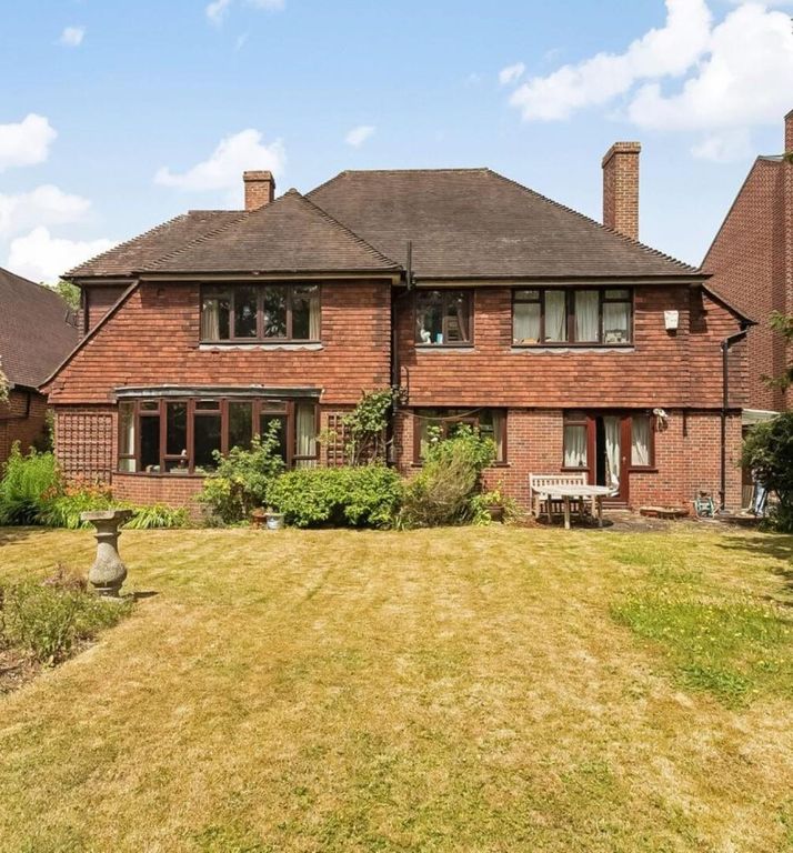 Property photo 2 of 9