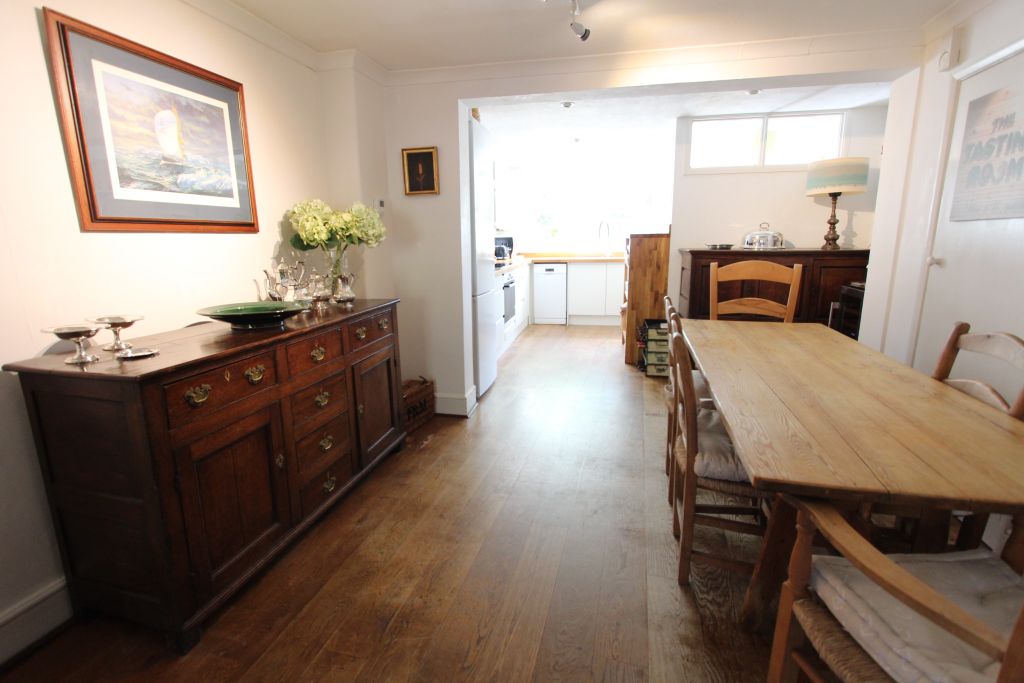 Property photo 3 of 12 Kitchen/Dining Room
