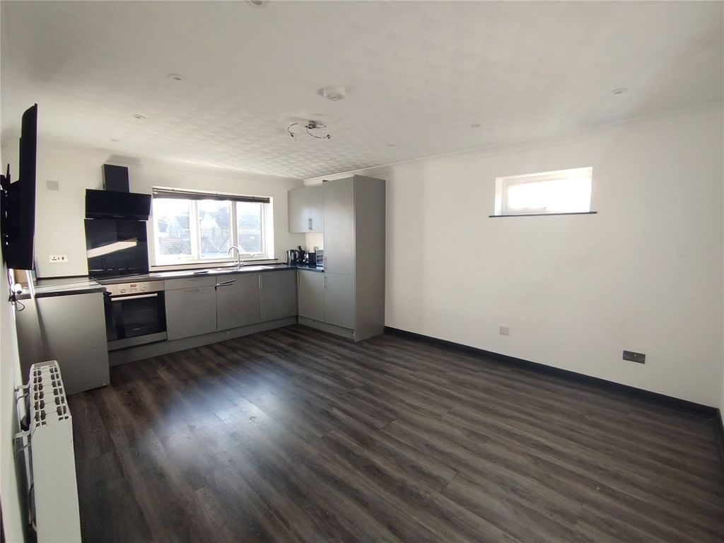 Property photo 2 of 7 Picture No. 05