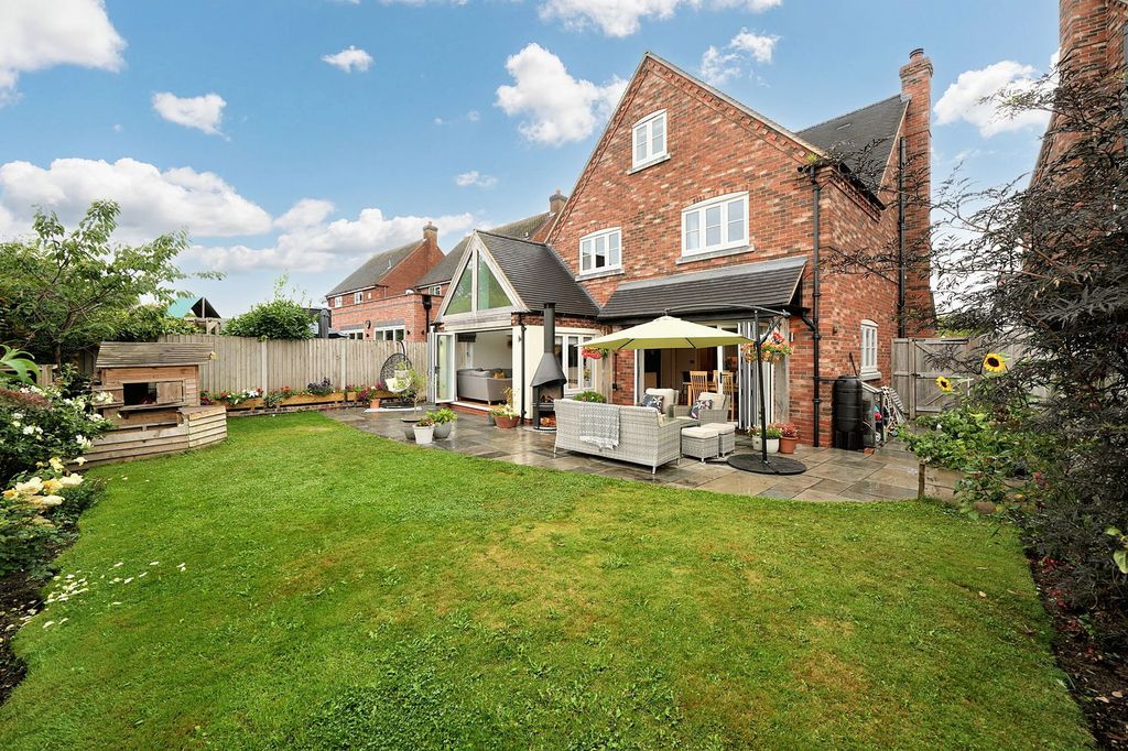 Property photo 1 of 59