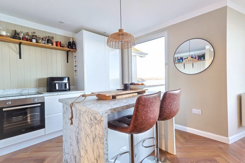 Property photo 2 of 16 Photo 7