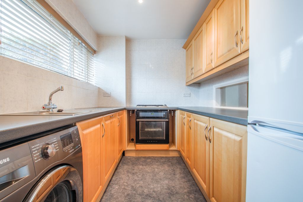 Property photo 3 of 11 Gallery