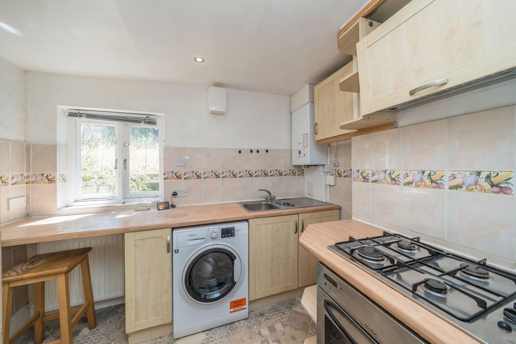 Property photo 3 of 4