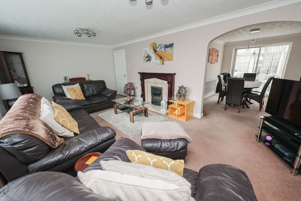 Property photo 3 of 31 4164484