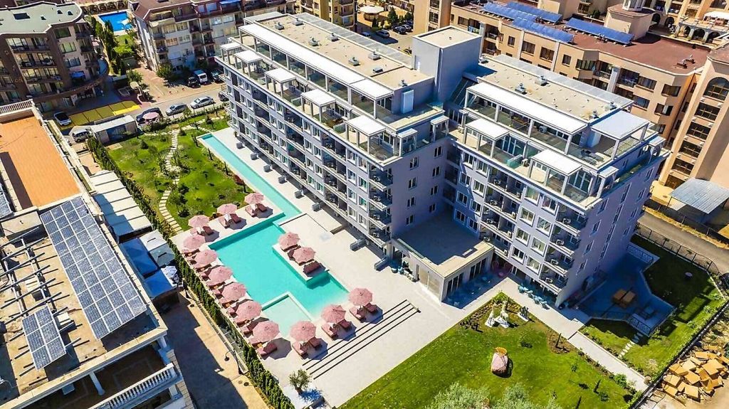 Property photo 1 of 20