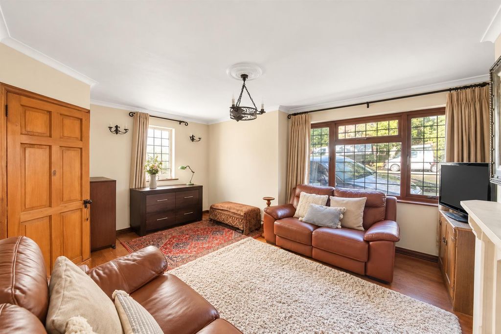 Property photo 2 of 13 571Fbbce-373d-4Bed-Afc2-103A1Cbd5A9A.Png