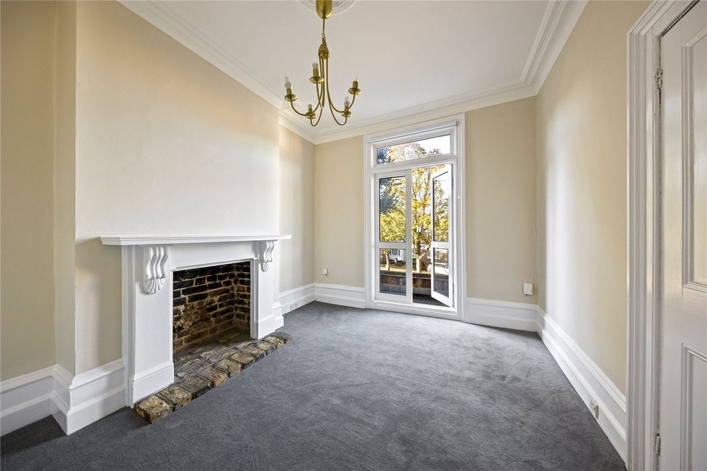 Property photo 2 of 11 Picture No. 42