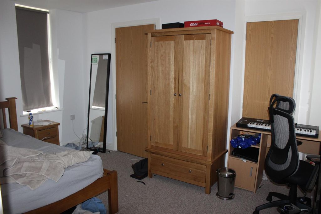 Property photo 2 of 4