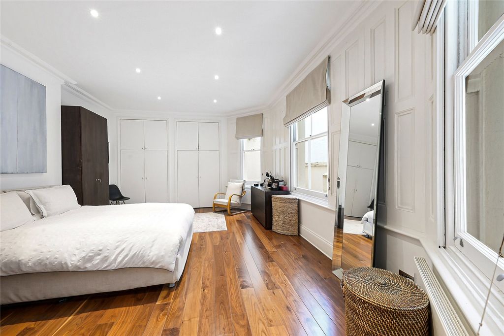 Property photo 2 of 9