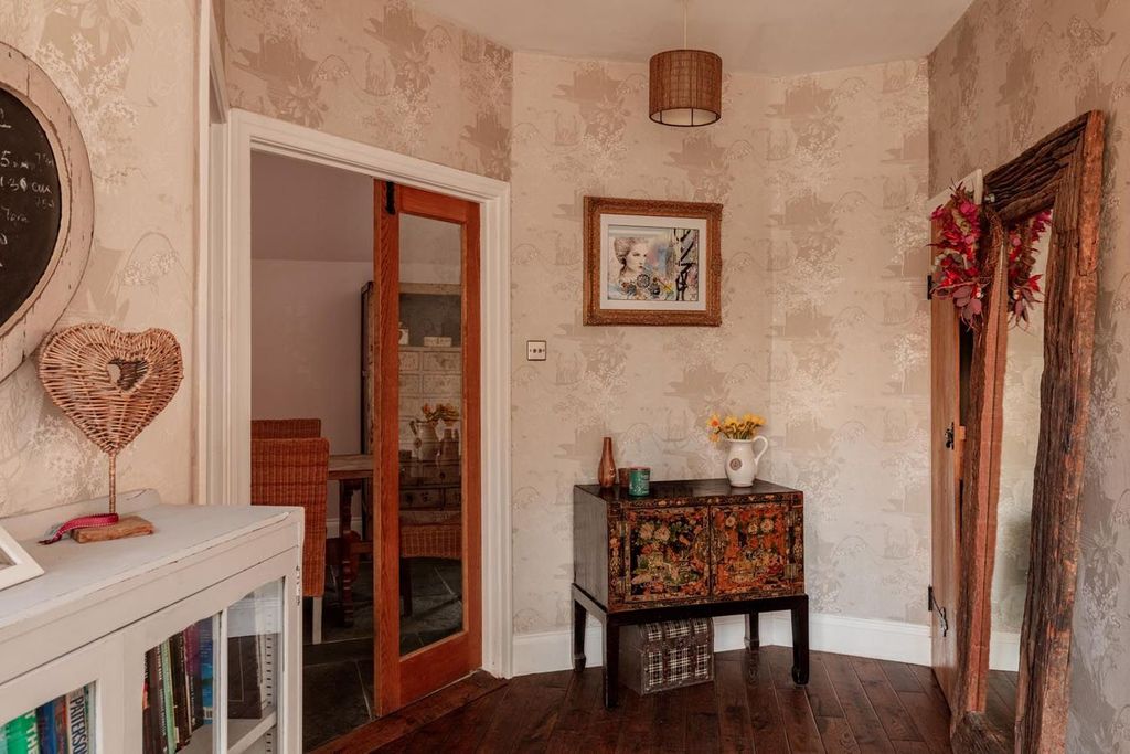 Property photo 3 of 30