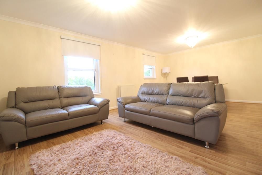 Property photo 1 of 11 Lounge