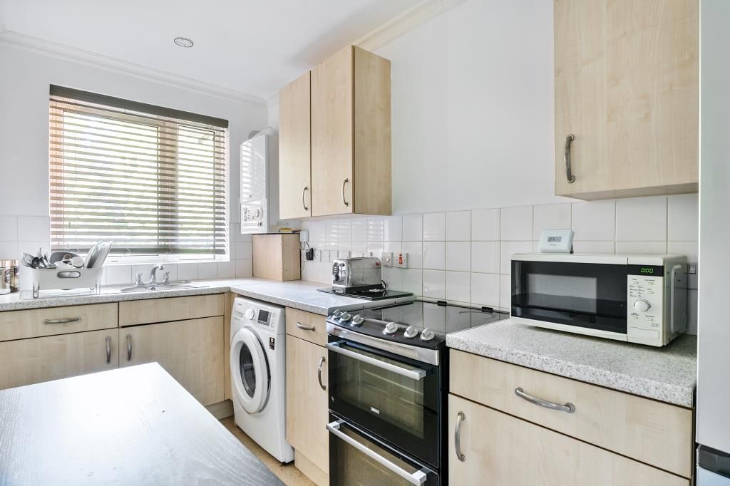 Property photo 3 of 16 Kitchen