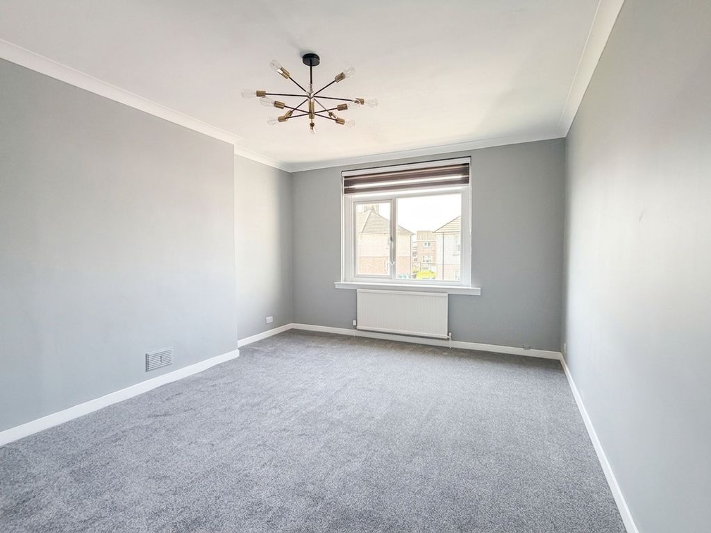 Property photo 2 of 26