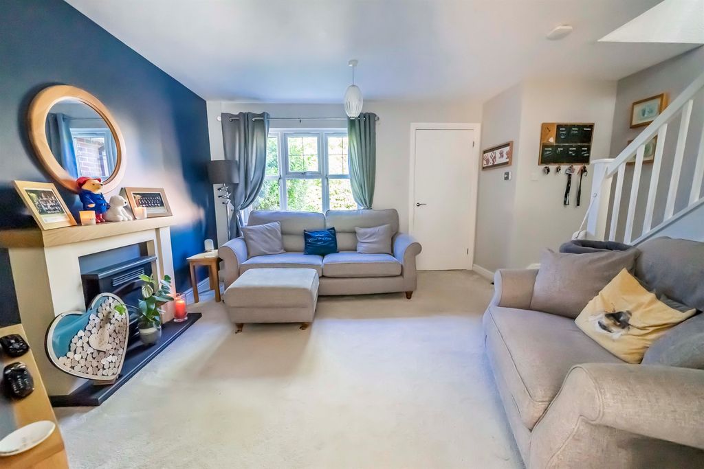 Property photo 2 of 16