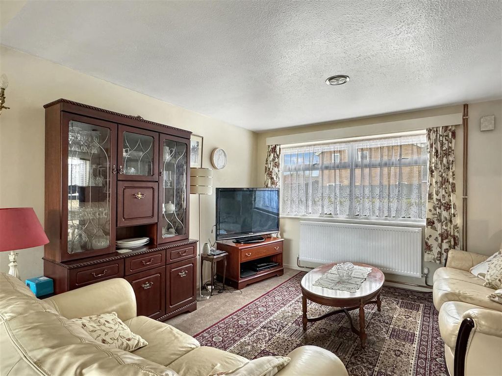 Property photo 3 of 19 Img (9).Jpg