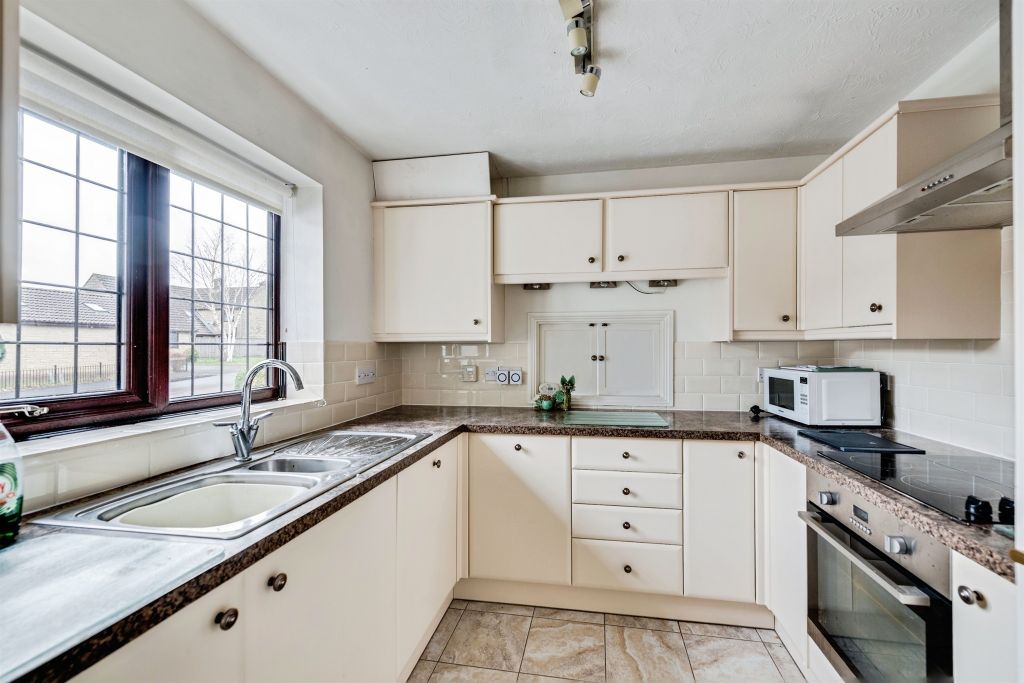 Property photo 2 of 26