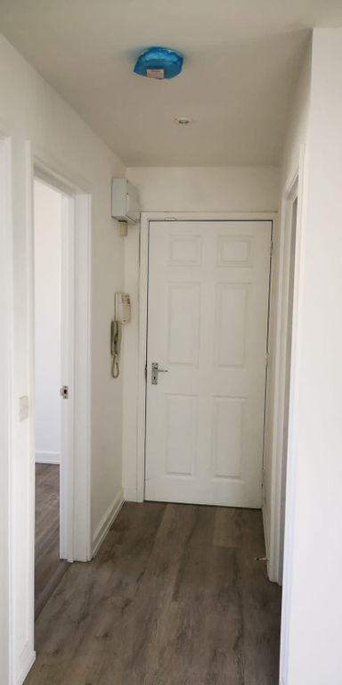 Property photo 2 of 5 Hallway