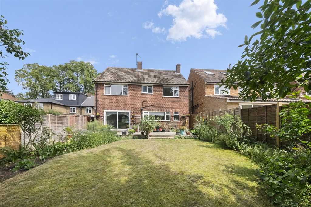 Property photo 2 of 17