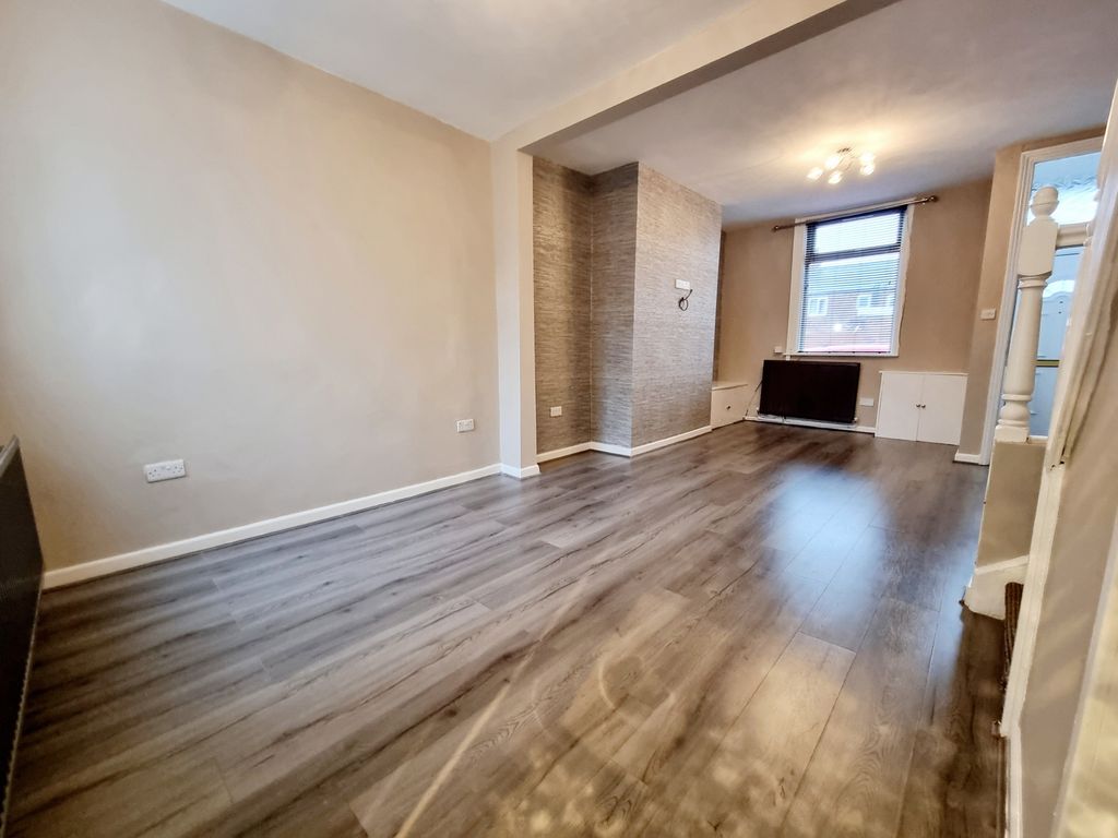 Property photo 2 of 15 Photo 2