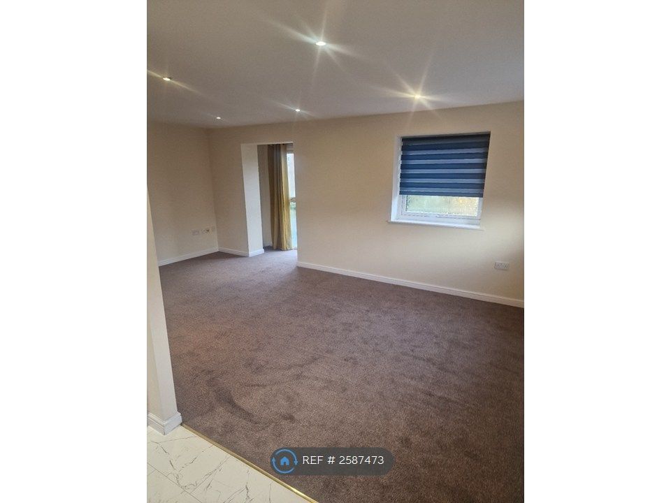 Property photo 2 of 34