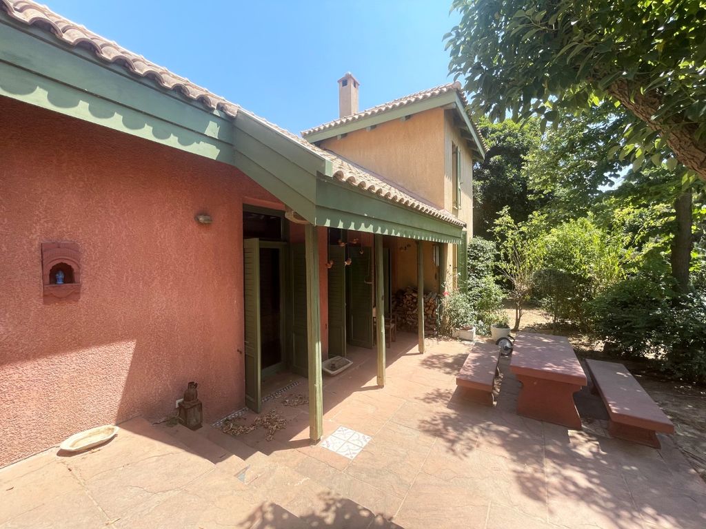 Property photo 2 of 12 Image: 1