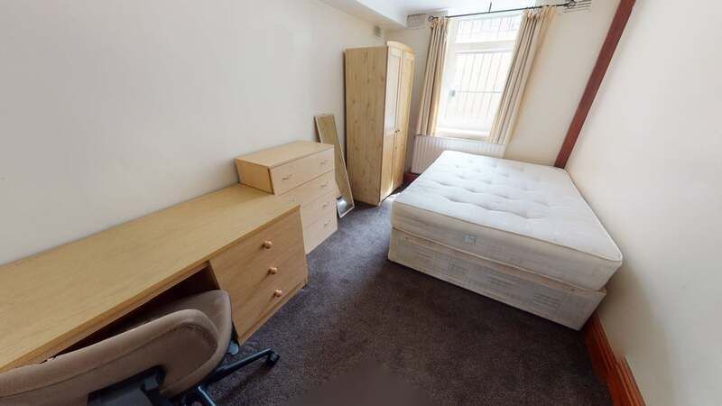 Property photo 2 of 5